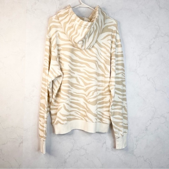 [UGG] - Picture 2 of 3